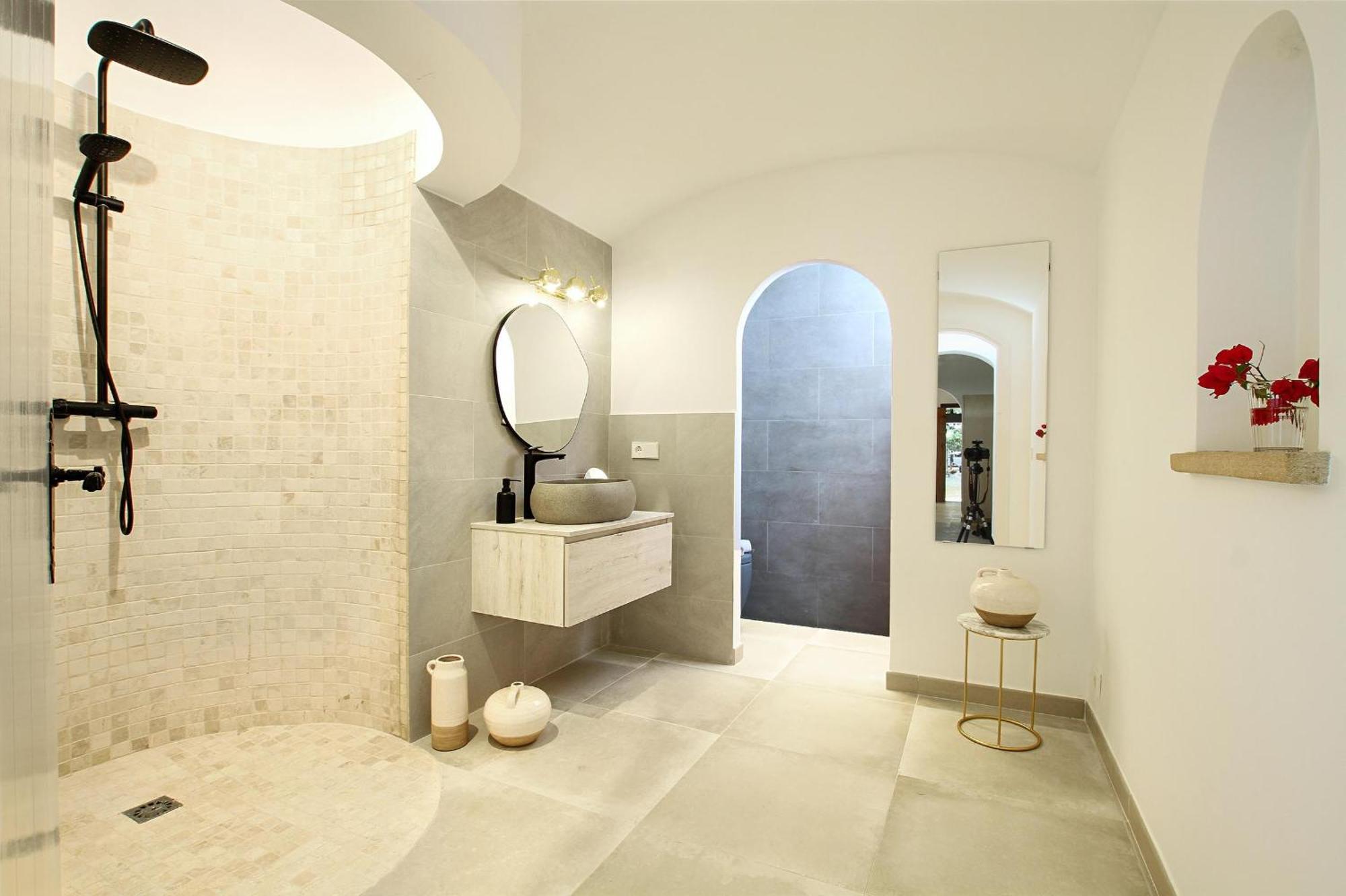 Encinas Villa